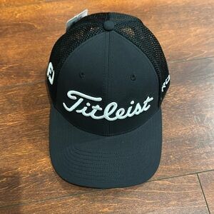 Titleist Pro V 1 golf hat